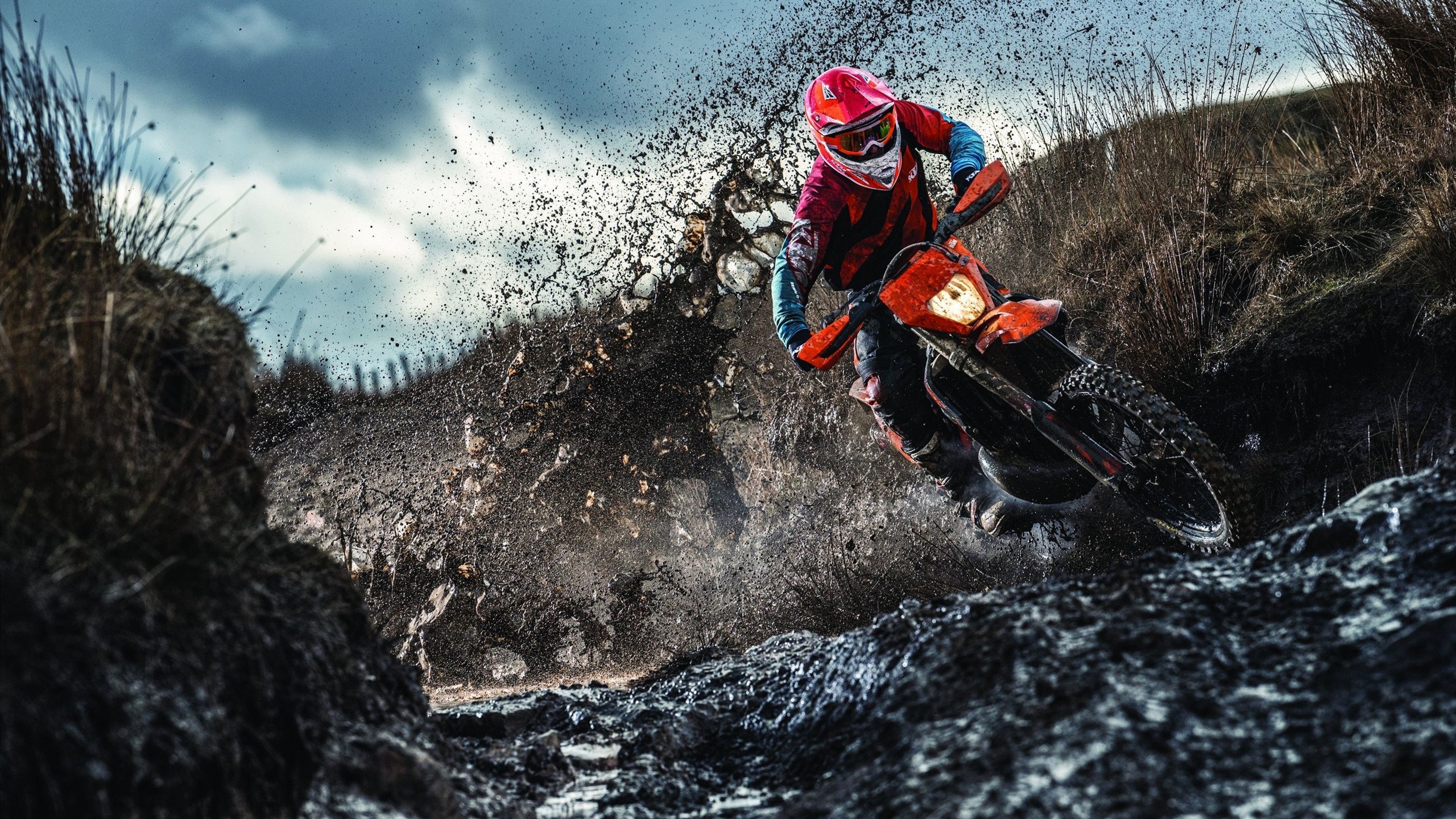 开云-十大足球迷的奇葩行为，大众笑料！，足球球迷的搞笑